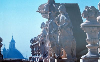 Ángeles, reyes y campanas