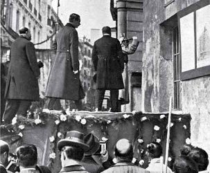 La Gran Via cumple cien años