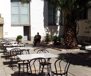Cafetería del Colegio de Médicos