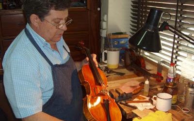 Fernando Solar, luthier