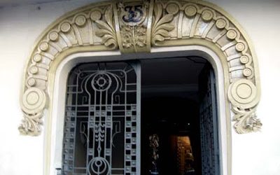 Portal en Alberto Aguilera, 35