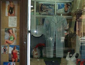 Reabre la Corsetería La Latina