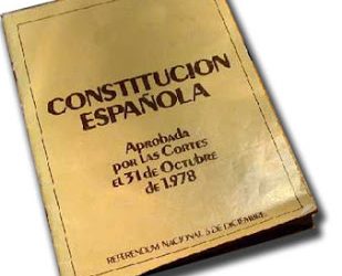 Felicidades, Constitución.