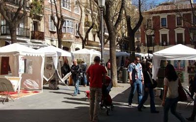 Arte en la plaza del Conde de Barajas.