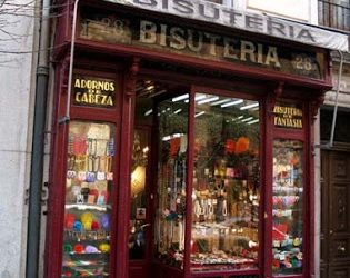 Bisutería Otero: Adios a una joya del comercio madrileño