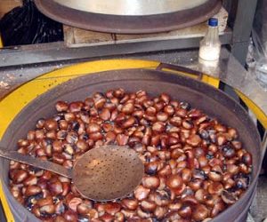 Castañitas asadas….Hummmm, qué ricas!