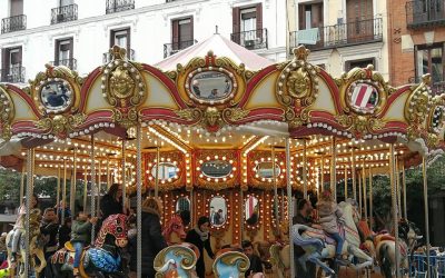 ¿Por qué llamamos tiovivos a los carruseles?