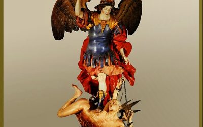 «San Miguel arcángel» de Luisa Roldán.