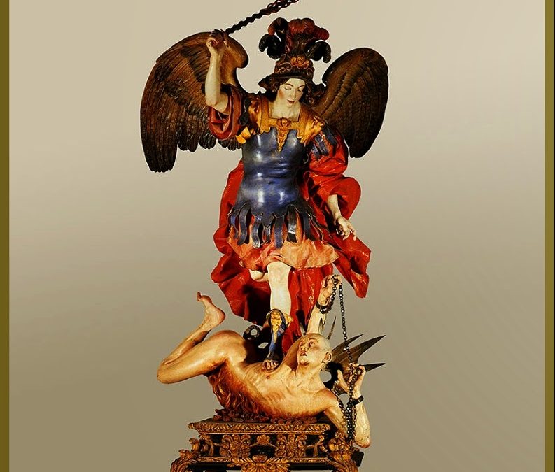 «San Miguel arcángel» de Luisa Roldán.